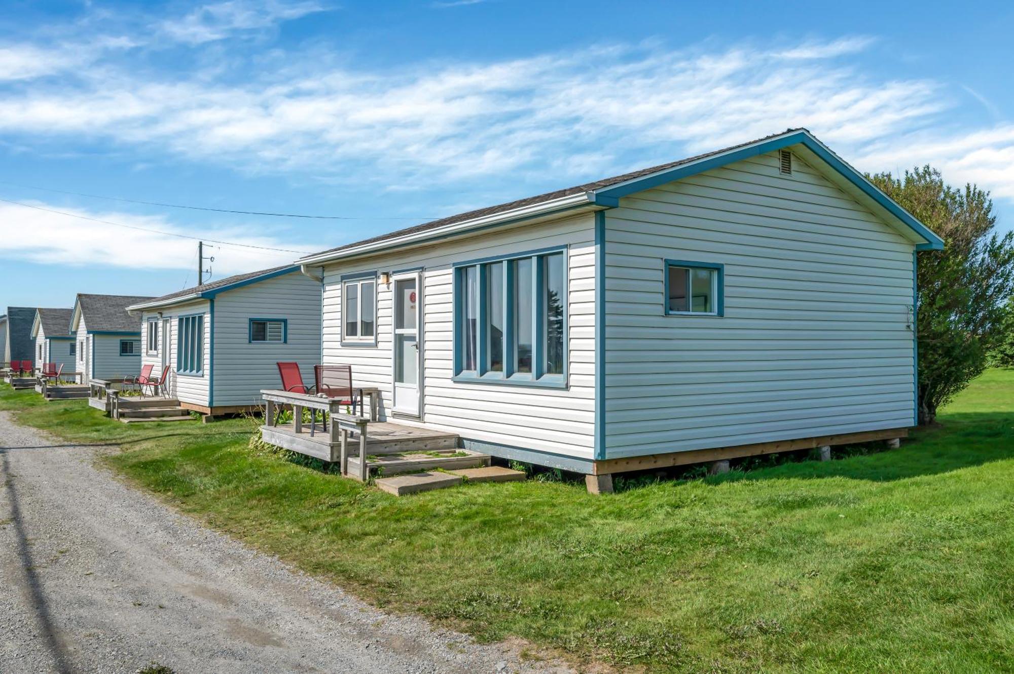 Cape View Motel & Cottages Mavilette Extérieur photo