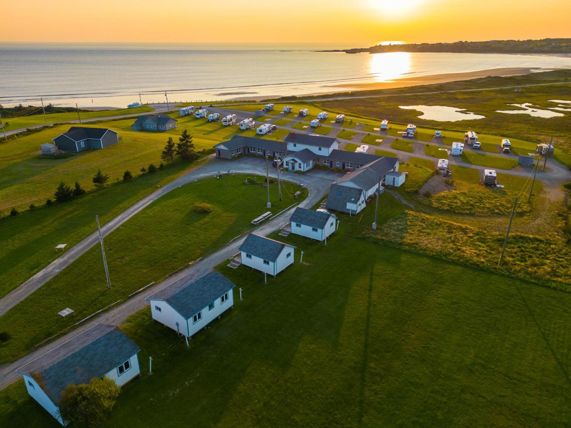 Cape View Motel & Cottages Mavilette Extérieur photo
