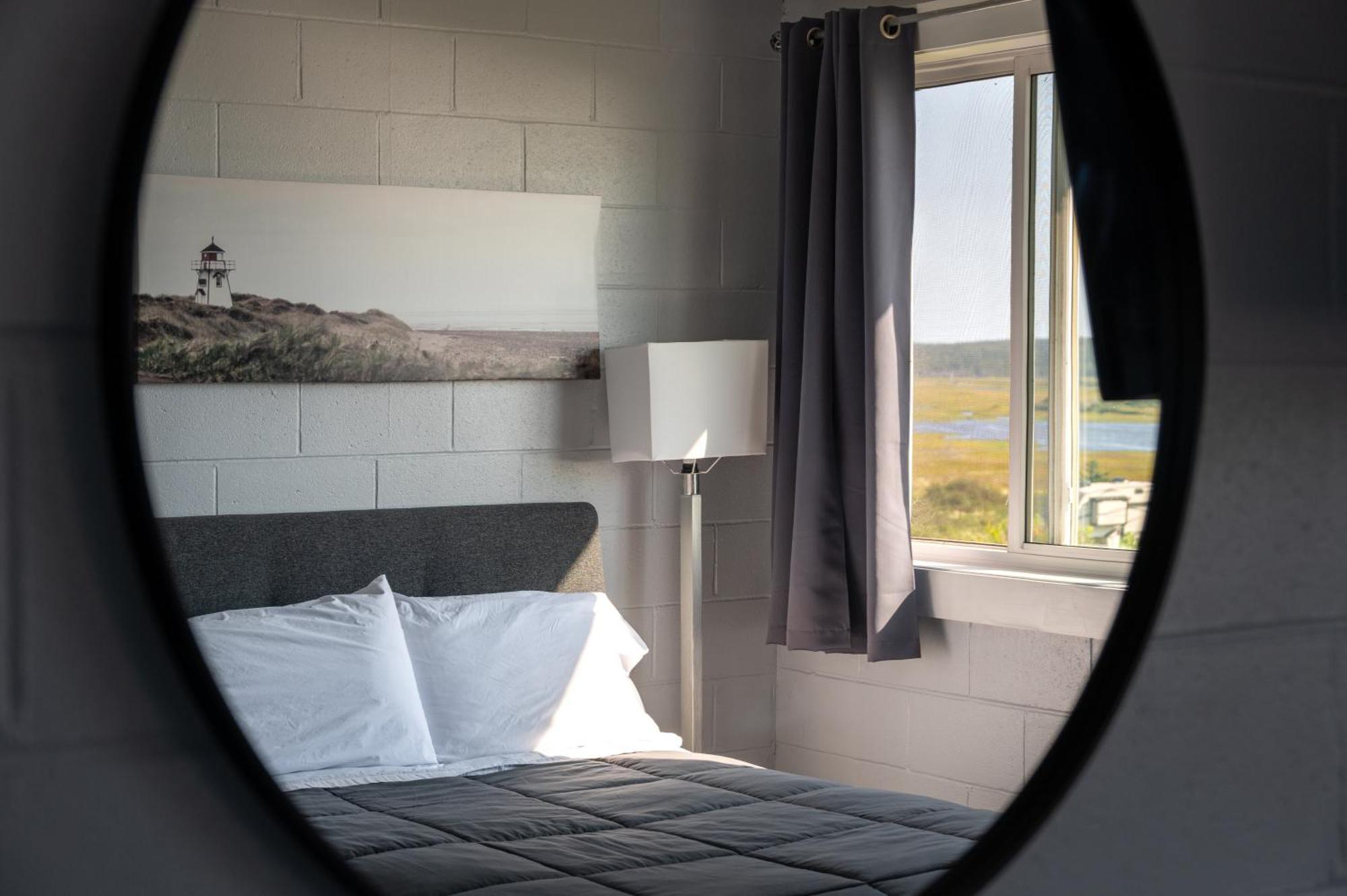 Cape View Motel & Cottages Mavilette Extérieur photo