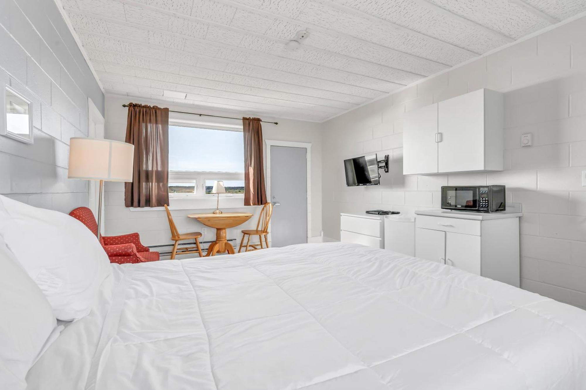 Cape View Motel & Cottages Mavilette Extérieur photo