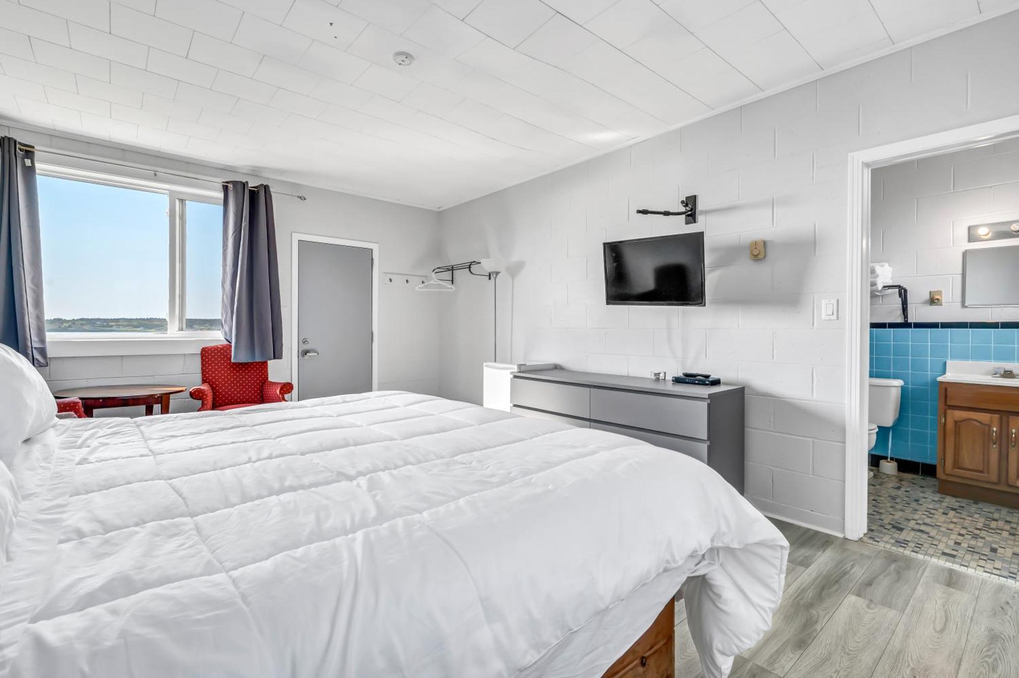 Cape View Motel & Cottages Mavilette Extérieur photo