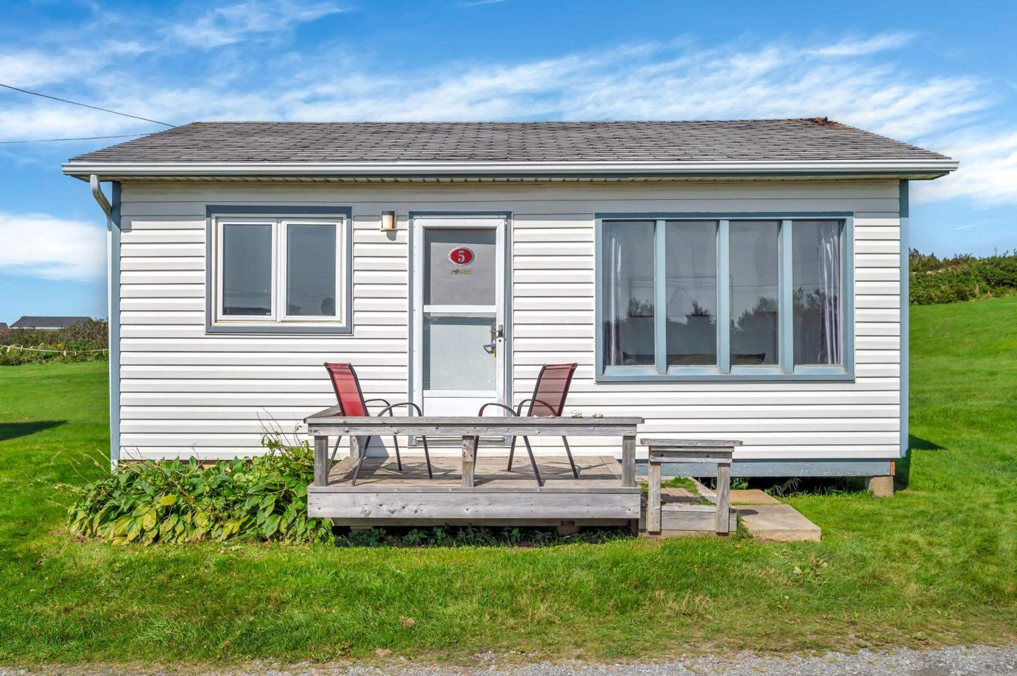 Cape View Motel & Cottages Mavilette Extérieur photo