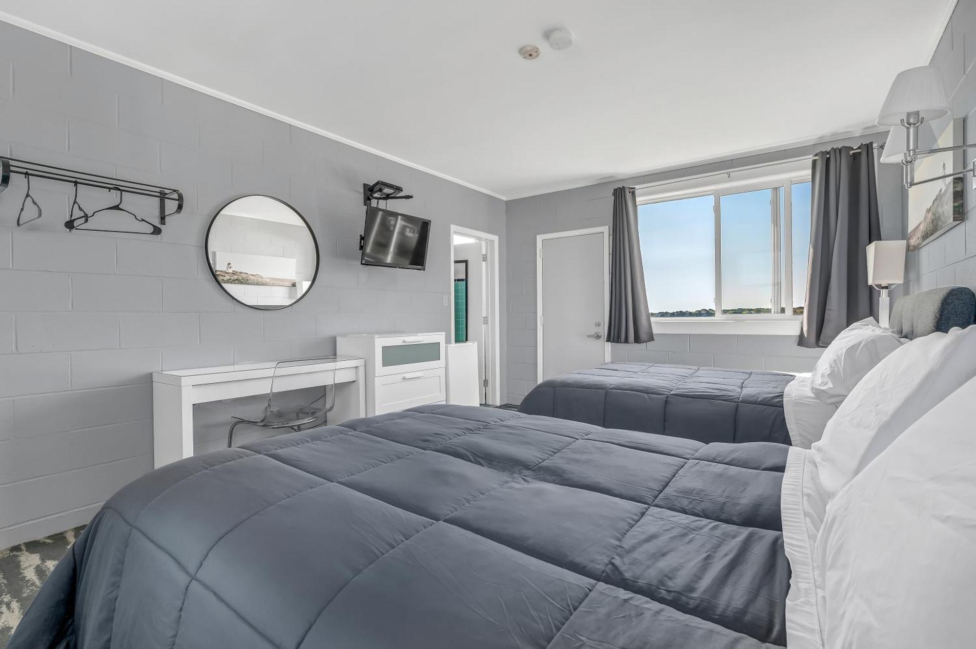 Cape View Motel & Cottages Mavilette Extérieur photo