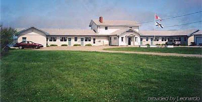 Cape View Motel & Cottages Mavilette Extérieur photo