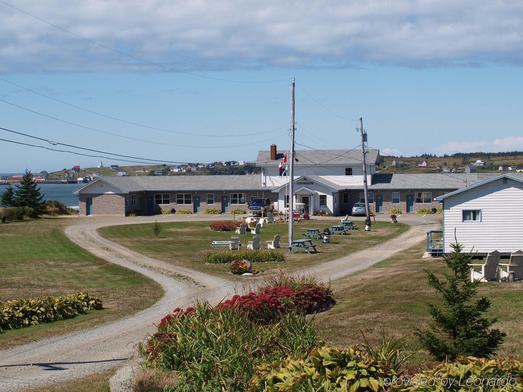 Cape View Motel & Cottages Mavilette Extérieur photo
