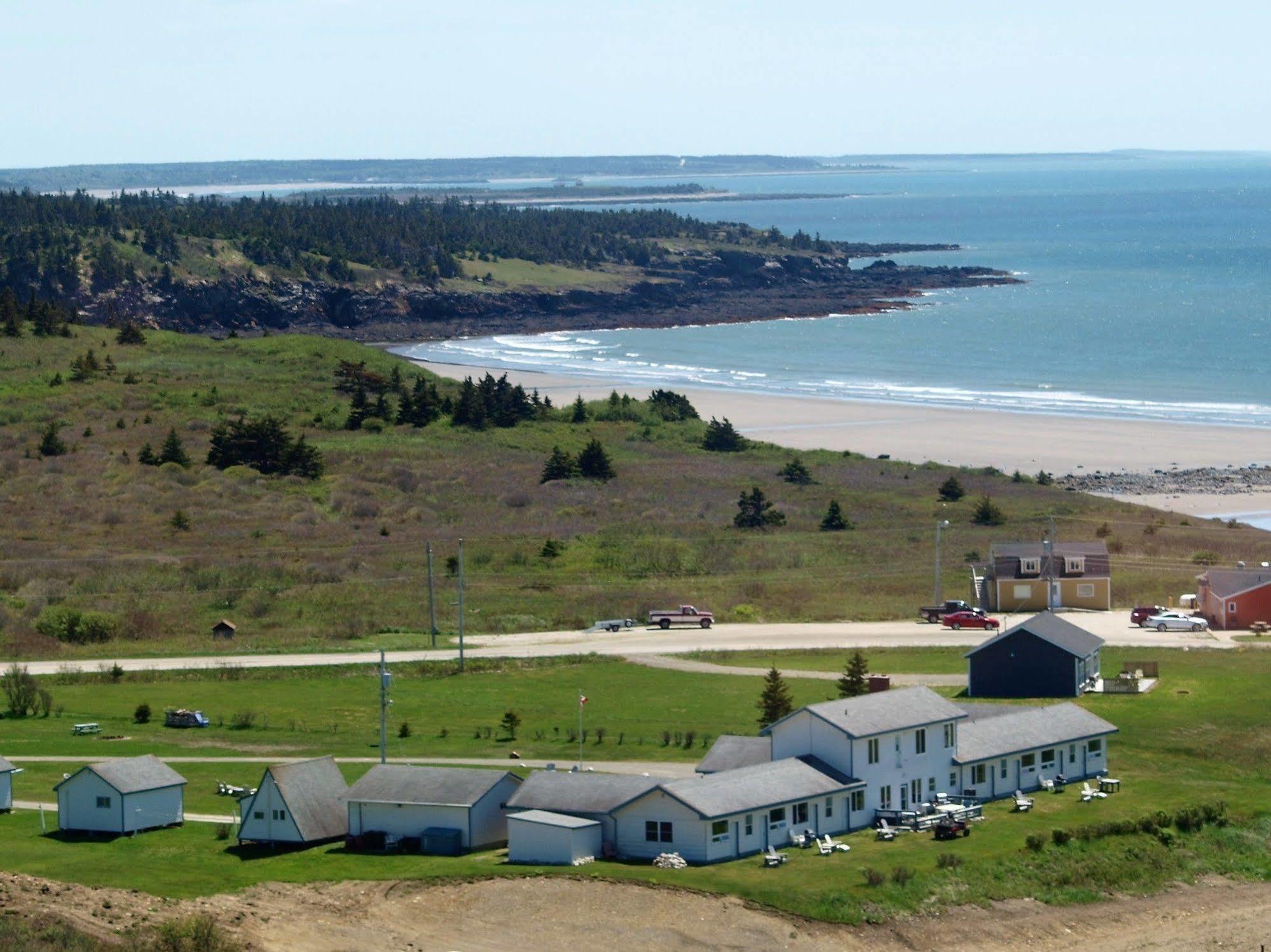 Cape View Motel & Cottages Mavilette Extérieur photo
